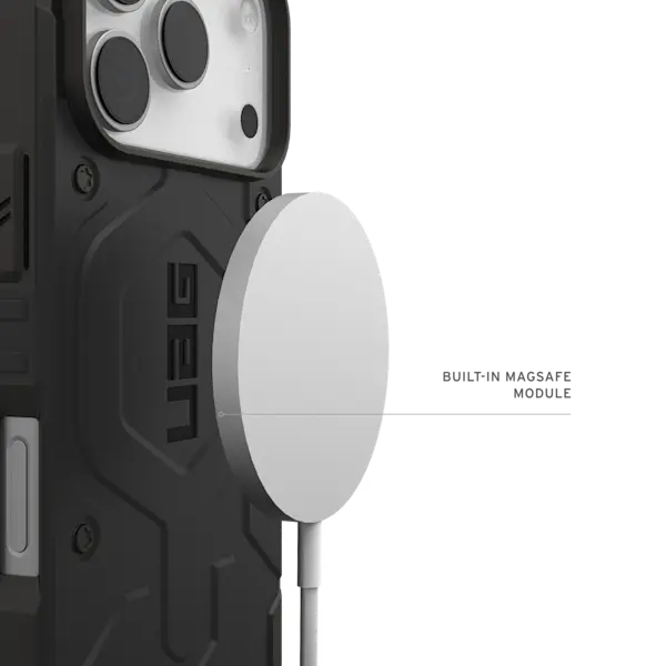 imgi_475_UAG25_Ecomm_PRM_Series-Features_iPhone17_Pro_PathfinderWMagnet_Black_6.webp