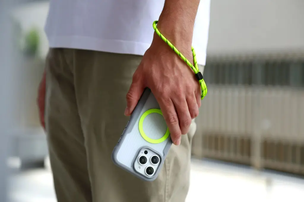 imgi_19_Web_Deck_Combat_Active_Wrist_band.webp
