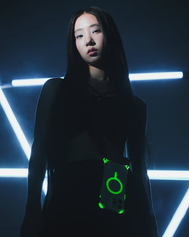 SkinArma Saido Niteglow Edition MagSafe Case for iPhone 16 Pro - Green