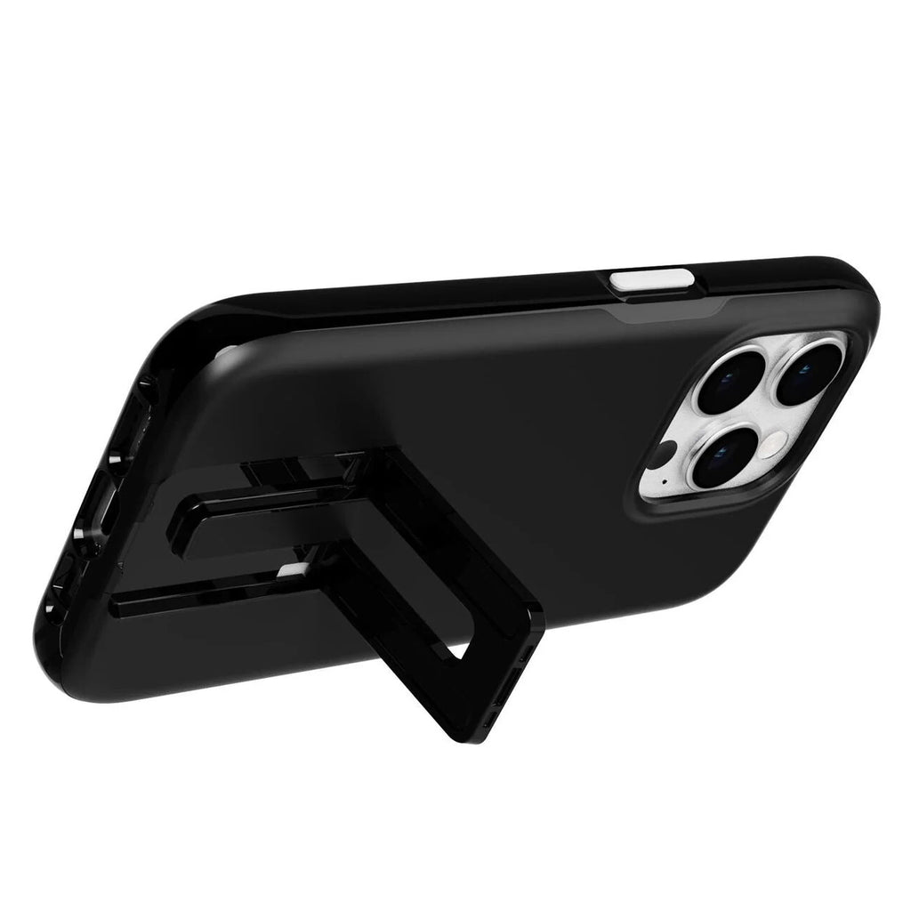 Tech21 EvoCrystal Kick w/MagSafe for Alresford - Obsidian Black