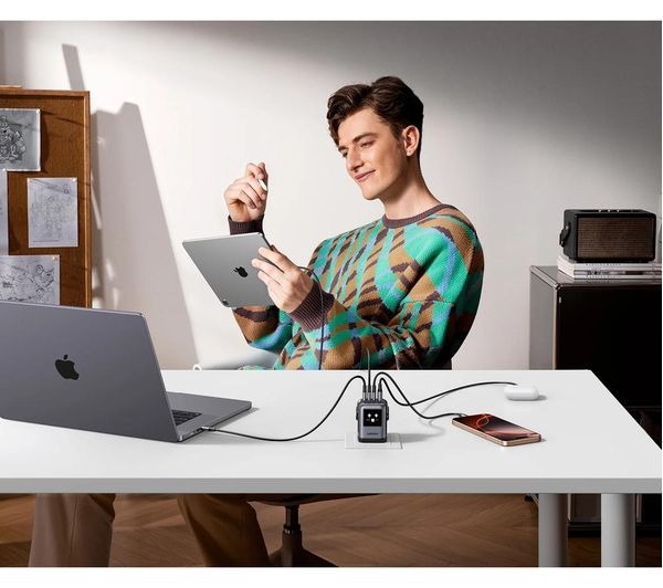 UGREEN Uno 100W 4-Port GaN Fast Charger UK