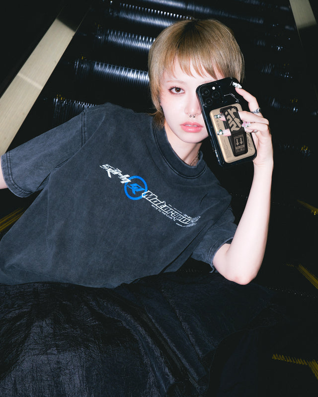 [8886461247084] SkinArma Flint 20W Wireless 5000mAh Power Bank - Gold